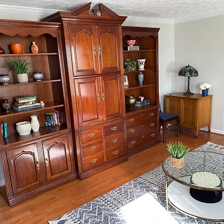 Upgraded, Beautiful 4 Bd Colonial In Silver Spring Luaran gambar